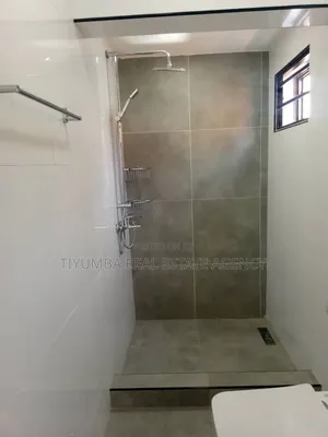 2bdrm House in Tiyumba, Acquinas for rent