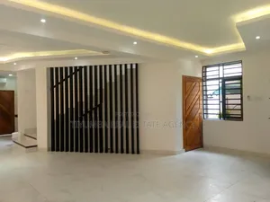 2bdrm House in Tiyumba, Acquinas for rent