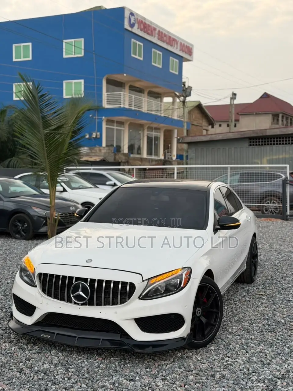 Mercedes-Benz C300 Luxury 4matic Sedan AWD (2.0L 4cyl 7A) 2017 White