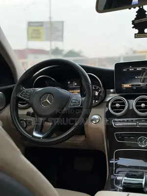 Mercedes-Benz C300 Luxury 4matic Sedan AWD (2.0L 4cyl 7A) 2017 White