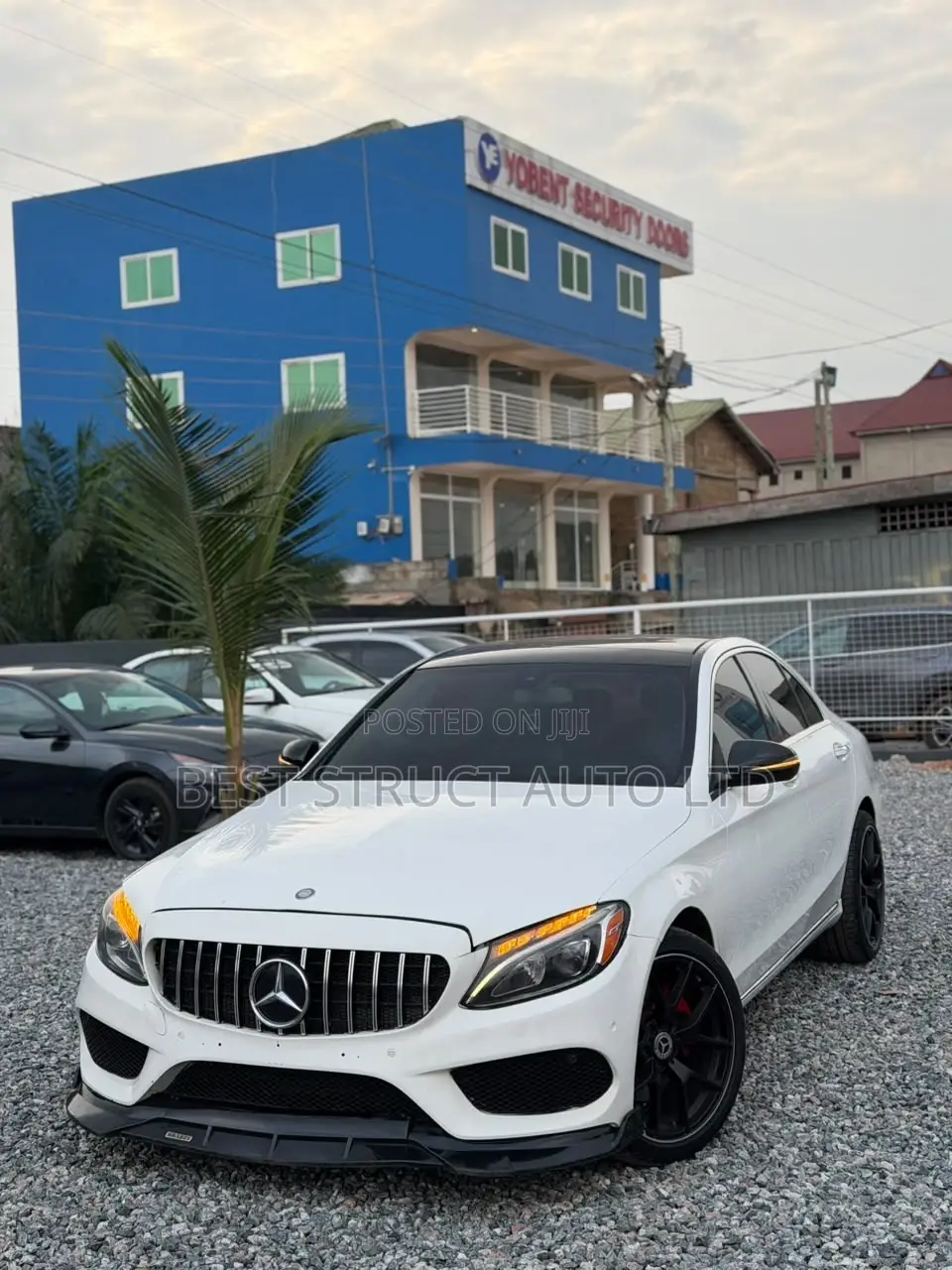 Mercedes-Benz C300 Luxury 4matic Sedan AWD (2.0L 4cyl 7A) 2017 White