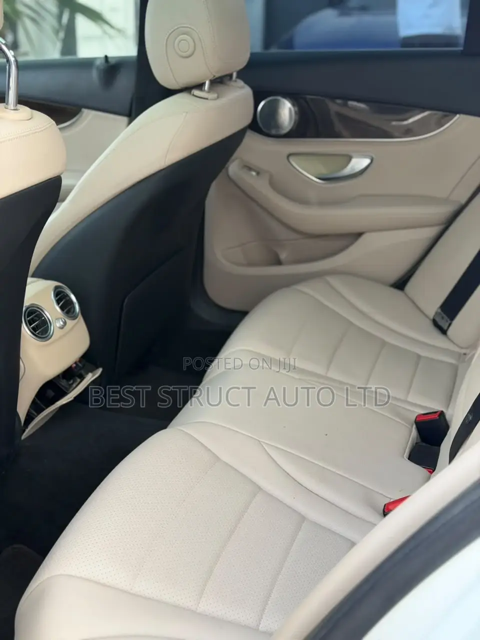 Mercedes-Benz C300 Luxury 4matic Sedan AWD (2.0L 4cyl 7A) 2017 White