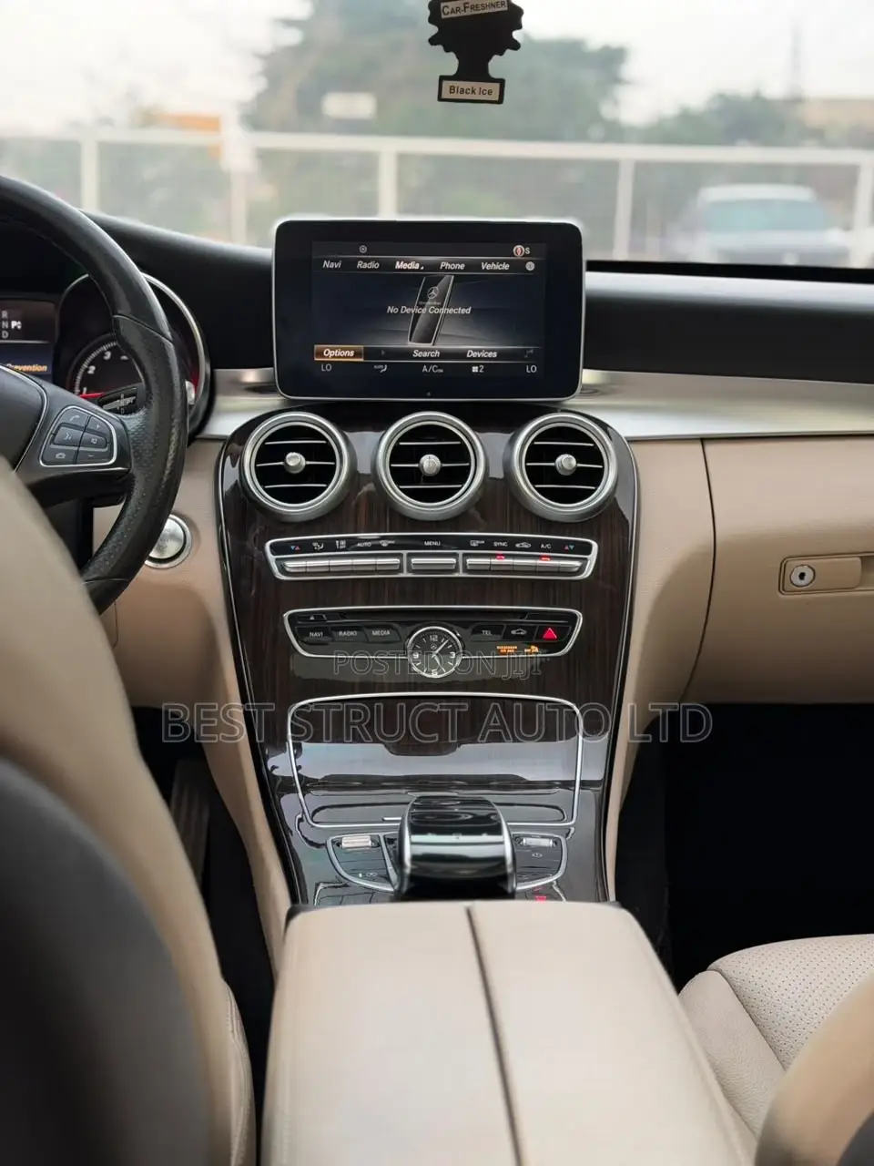 Mercedes-Benz C300 Luxury 4matic Sedan AWD (2.0L 4cyl 7A) 2017 White