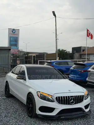 Mercedes-Benz C300 Luxury 4matic Sedan AWD (2.0L 4cyl 7A) 2017 White