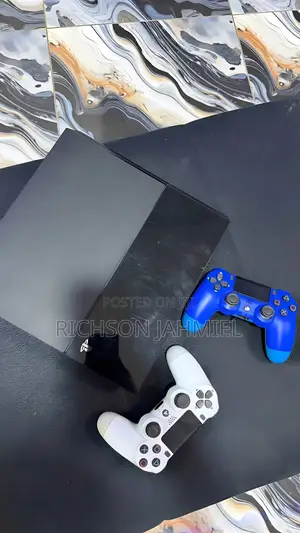 Playstation 4 Standard