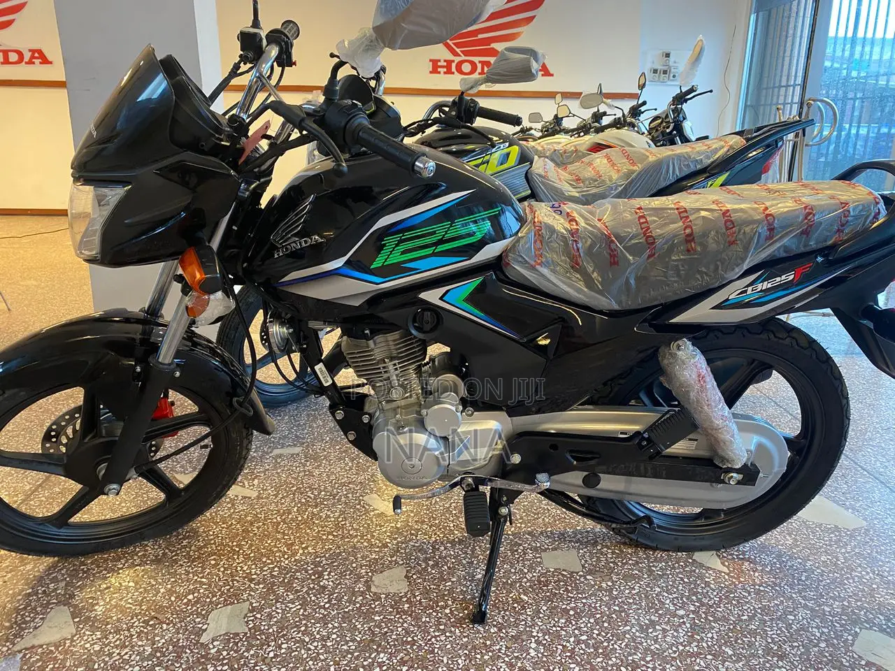 New Honda CB 2025 Blue