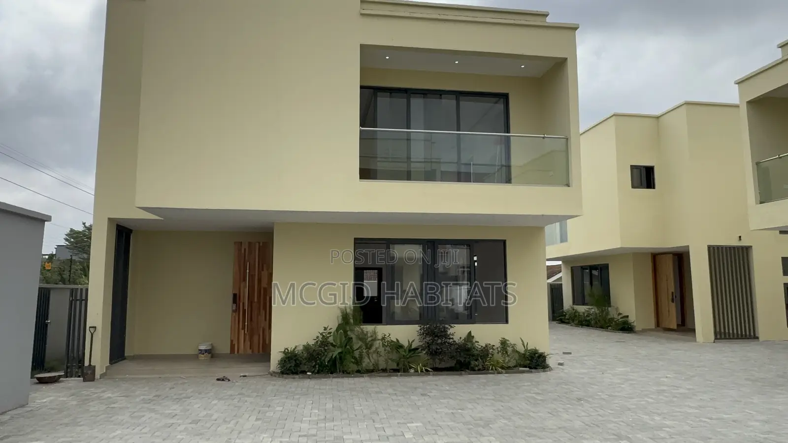 Furnished 4bdrm Townhouse / Terrace in East Legon for rent
