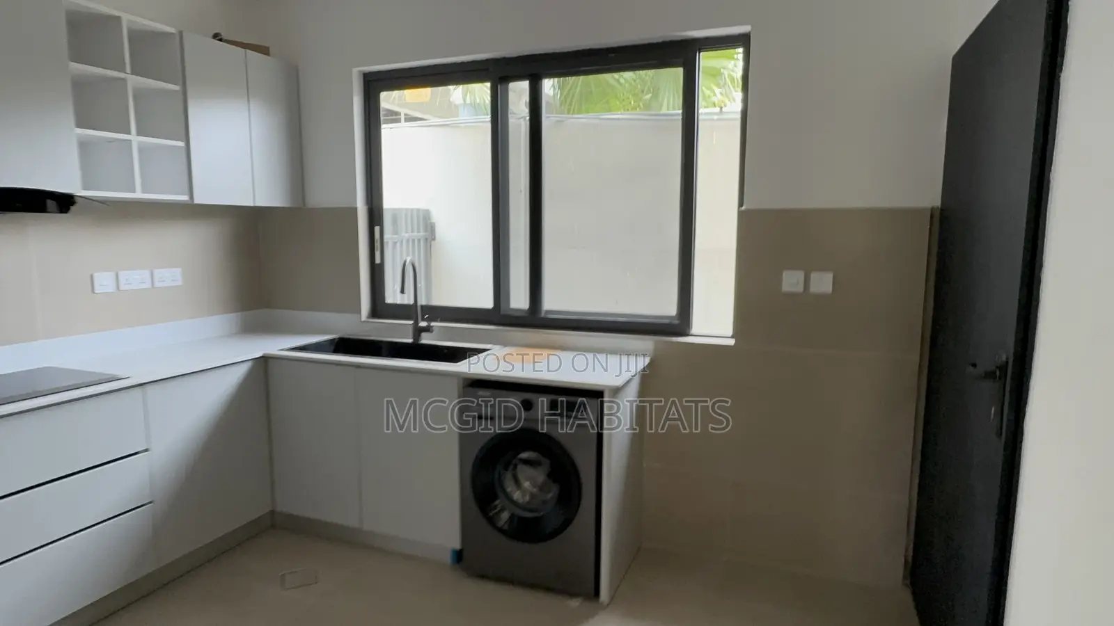 Furnished 4bdrm Townhouse / Terrace in East Legon for rent