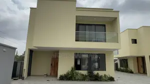 Furnished 4bdrm Townhouse / Terrace in East Legon for rent