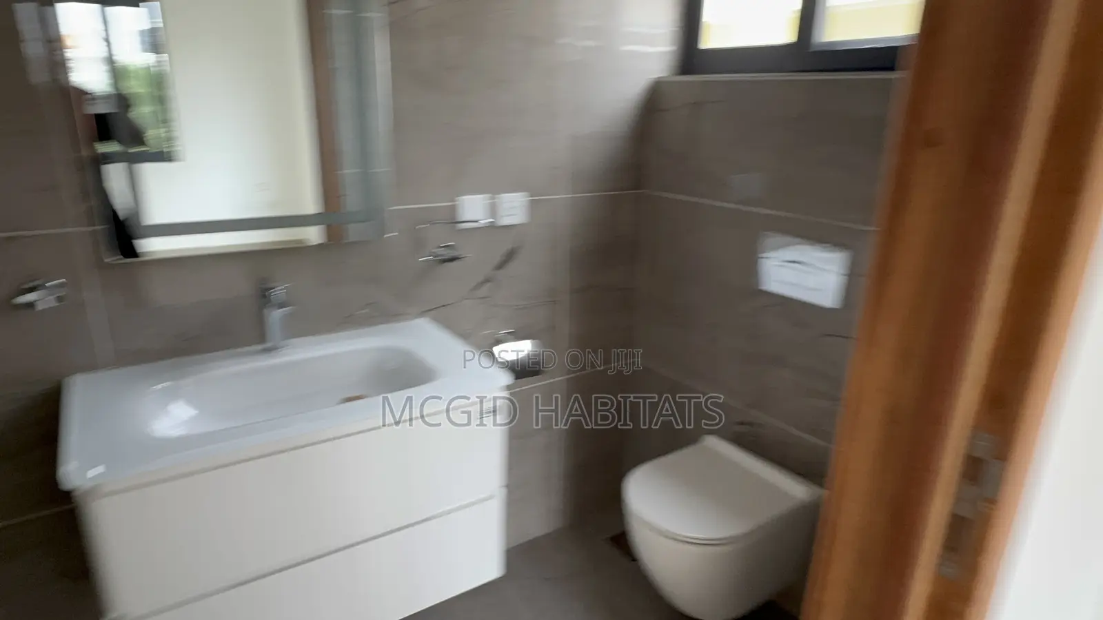 Furnished 4bdrm Townhouse / Terrace in East Legon for rent