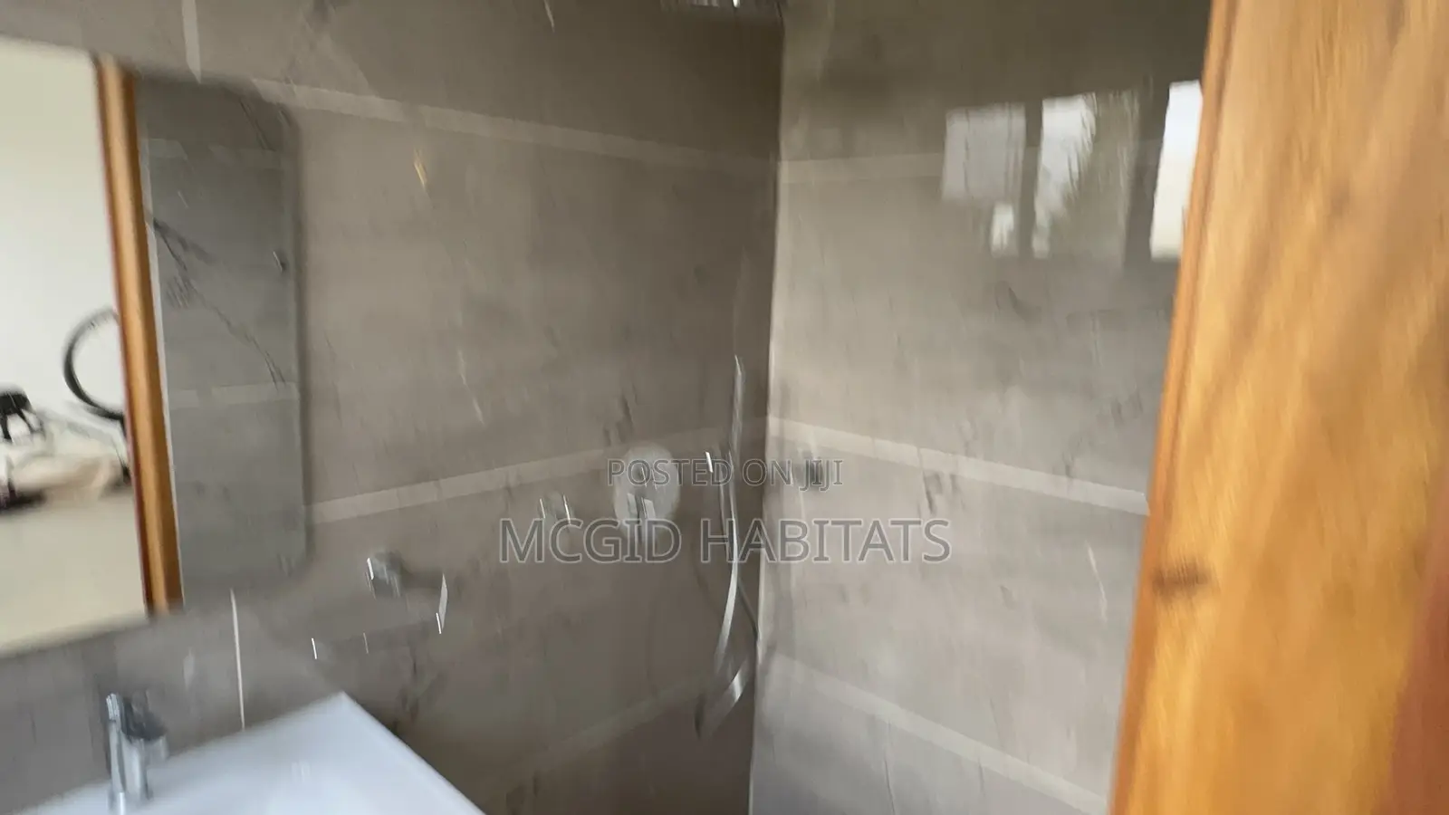 Furnished 4bdrm Townhouse / Terrace in East Legon for rent