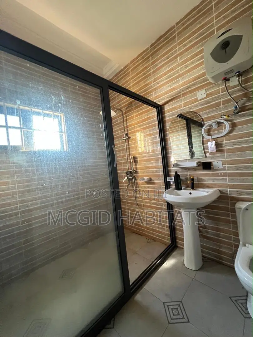 2bdrm Apartment in Ashaley Botwe for rent
