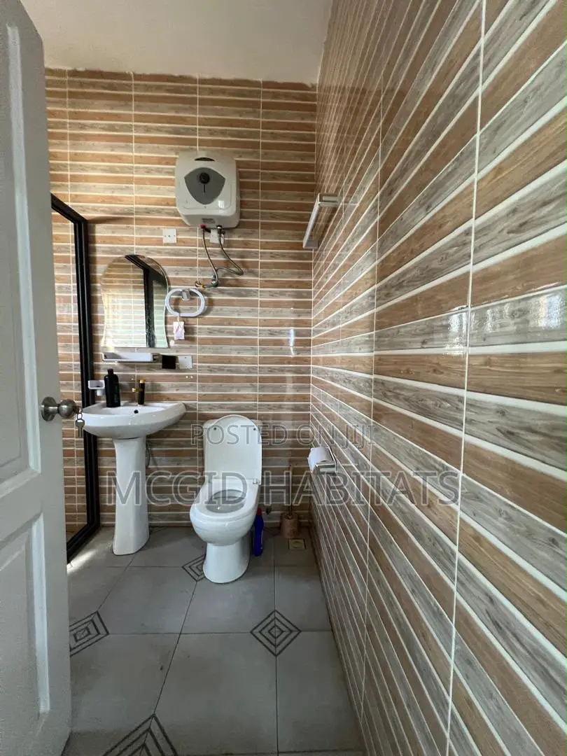 2bdrm Apartment in Ashaley Botwe for rent