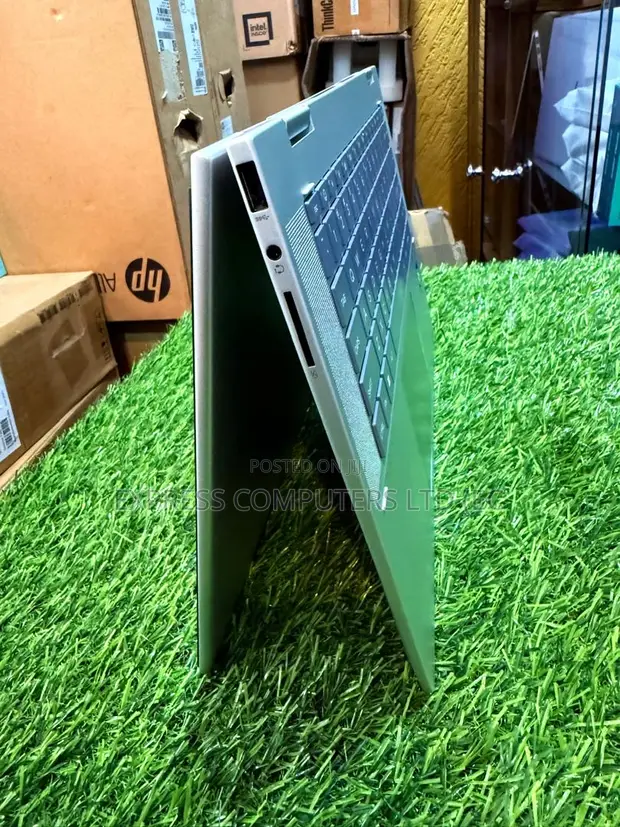 Laptop HP Envy 15-ep0xxx 16GB Intel Core i7 SSD 512GB - Express