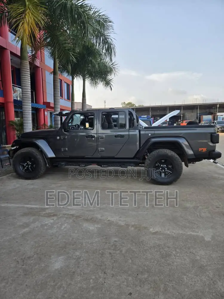 Jeep Gladiator Sport 2021 Gray