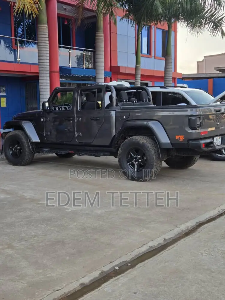 Jeep Gladiator Sport 2021 Gray