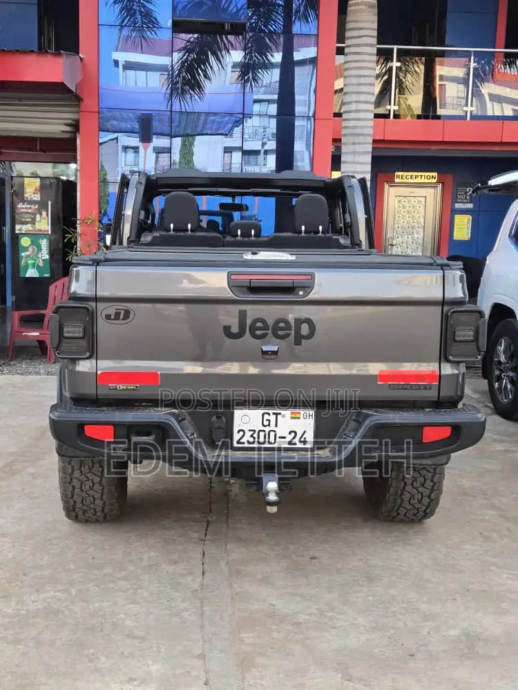 Jeep Gladiator Sport 2021 Gray