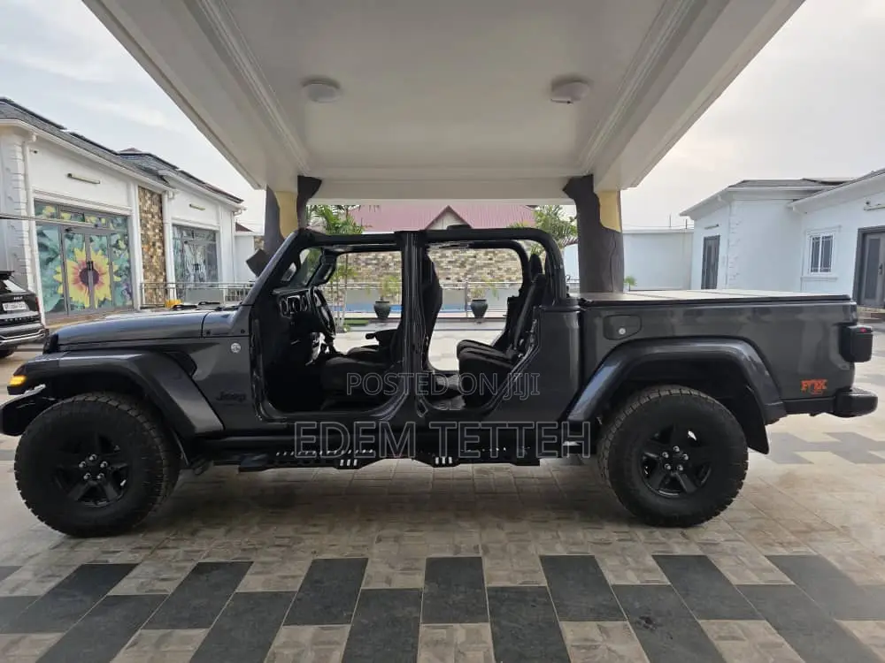 Jeep Gladiator Sport 2021 Gray