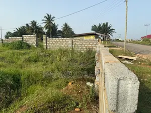 80x80 Land by Road Side