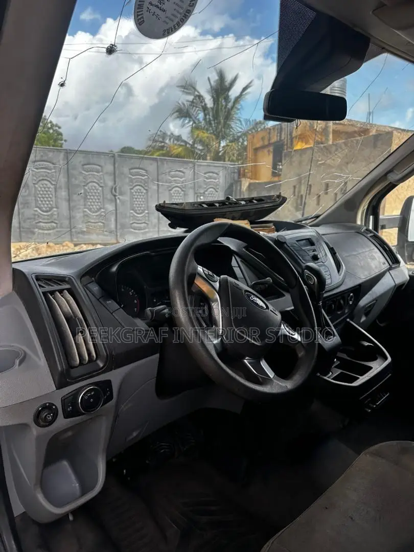 Ford Transit-350 2019 White