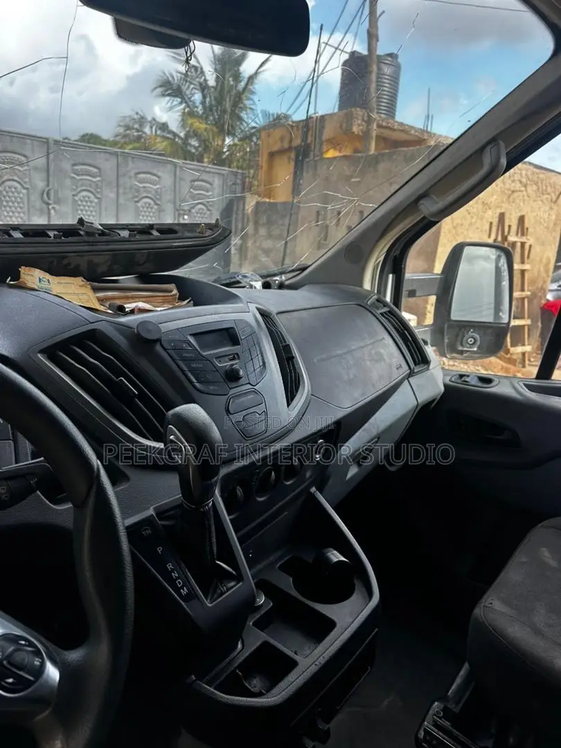 Ford Transit-350 2019 White