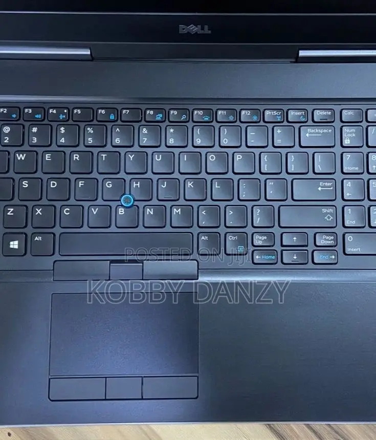 Laptop Dell Precision 7510 16GB Intel Core i7 HDD+SSD 256GB
