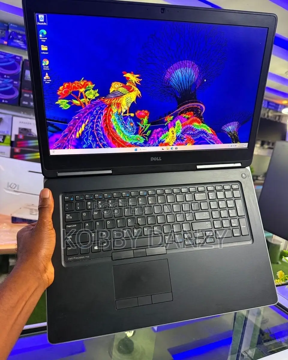 Laptop Dell Precision 7510 16GB Intel Core i7 HDD+SSD 256GB