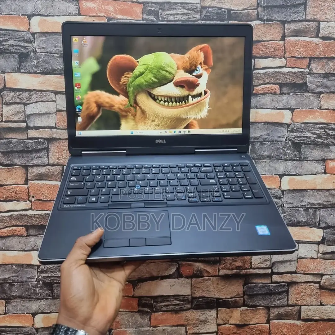 Laptop Dell Precision 7510 16GB Intel Core i7 HDD+SSD 256GB