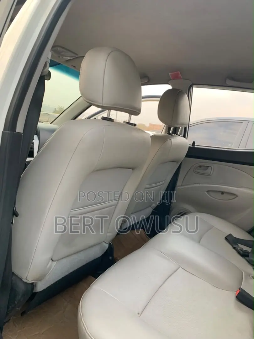 Kia Morning 2010 White