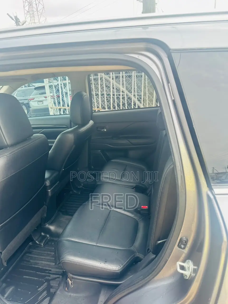 Mitsubishi Outlander SEL FWD 2018 Gray