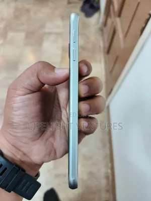 New Samsung Galaxy S6 32 GB Black