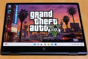 Laptop HP Envy 15 8GB AMD Ryzen 7 SSD 256GB