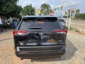 Toyota RAV4 XLE Premium AWD 2020 Black
