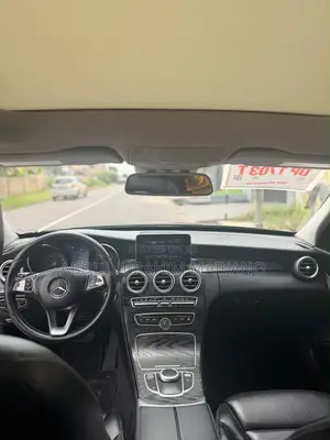 Mercedes-Benz C300 2017 Black