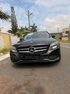 Mercedes-Benz C300 2017 Black