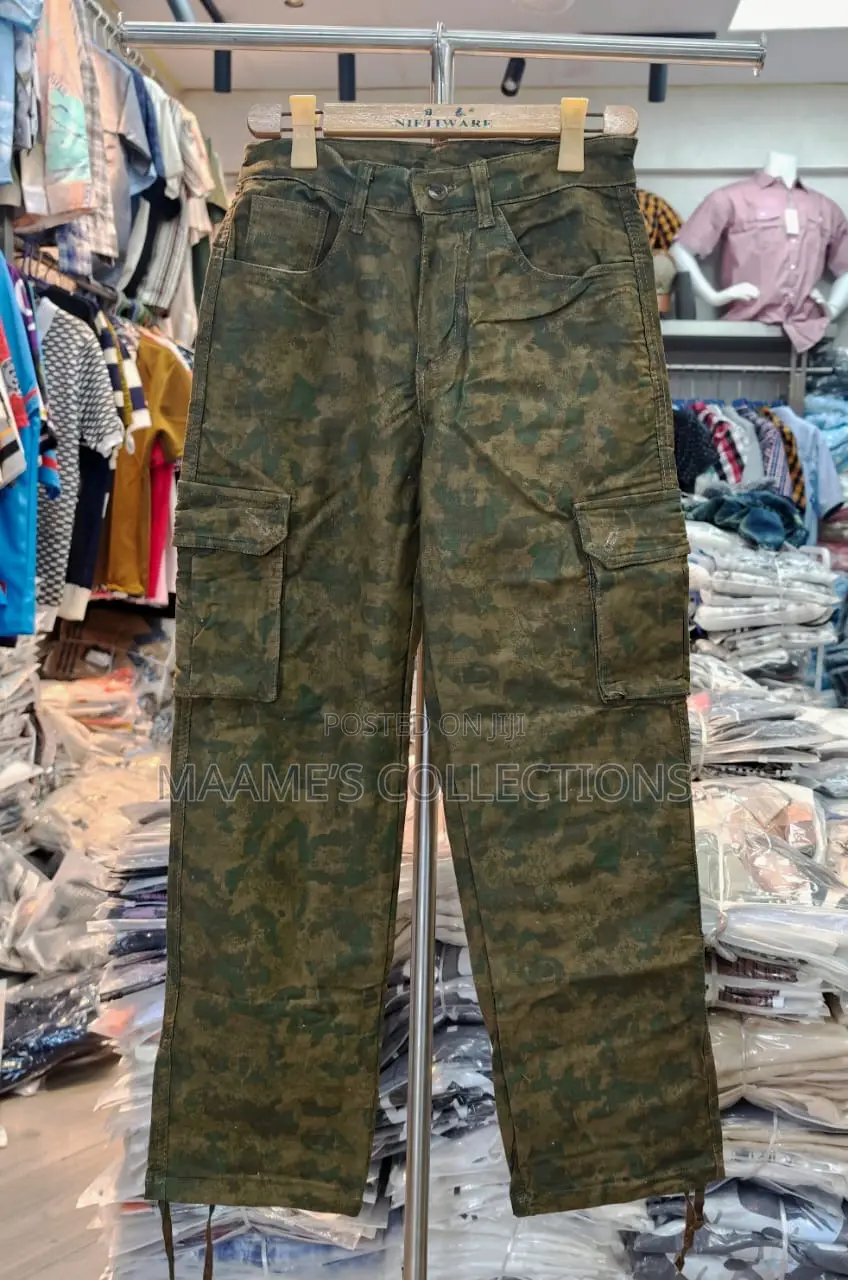Camouflage-printed Cargo Jogger Pants