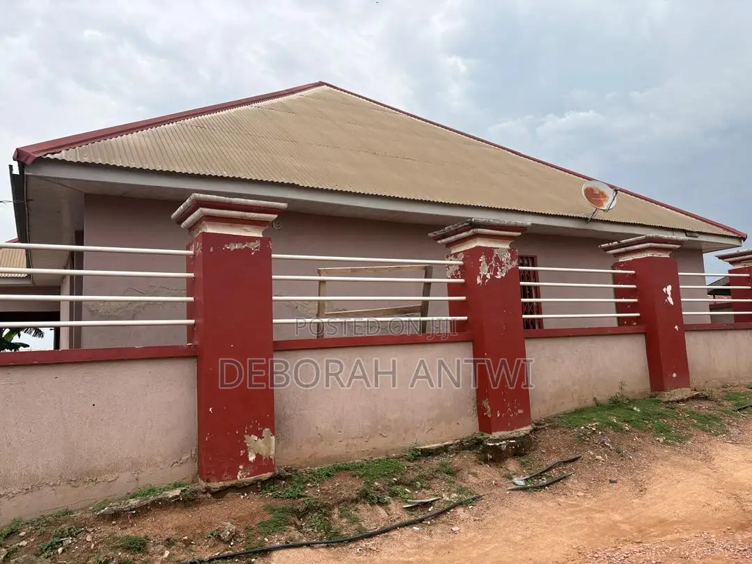 Furnished 6bdrm House in Atwima Nwabiagya for sale