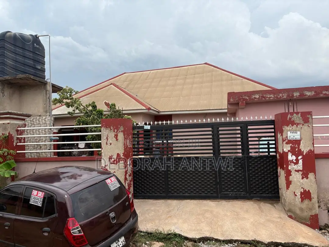 Furnished 6bdrm House in Atwima Nwabiagya for sale