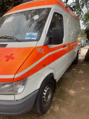 Mercedes-Benz Sprinter 2000 White