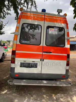 Mercedes-Benz Sprinter 2000 White