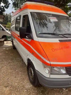 Mercedes-Benz Sprinter 2000 White