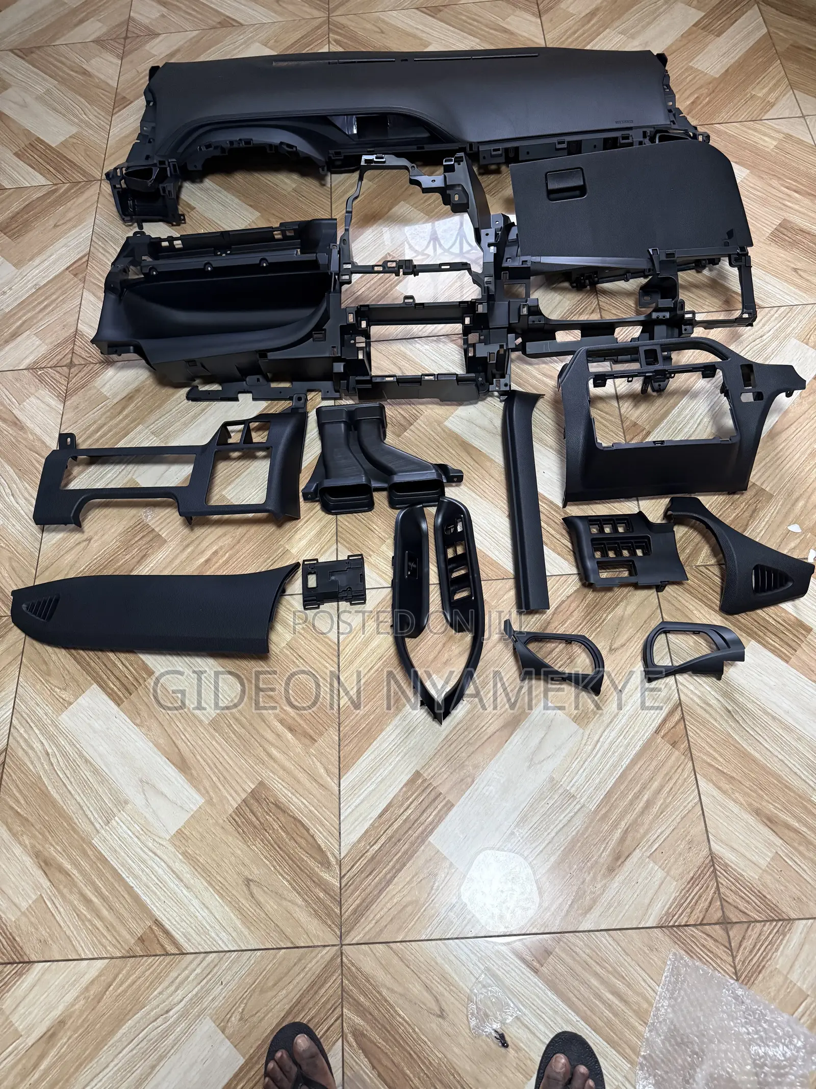 Toyota Voxy 14 Dashboard