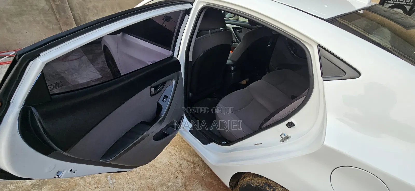 Hyundai Elantra Limited Sedan FWD (1.8L 4cyl 6A) 2016 White