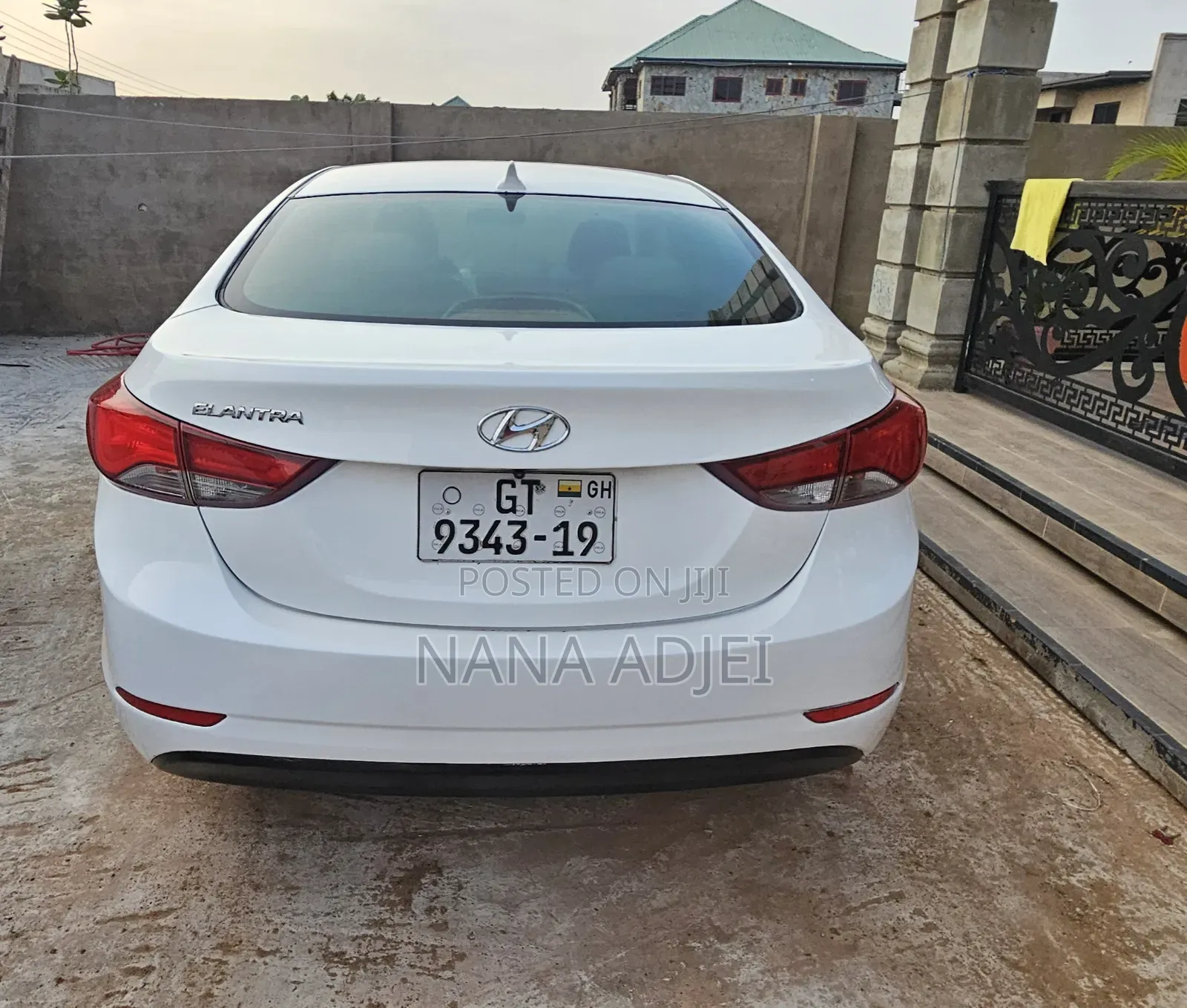 Hyundai Elantra Limited Sedan FWD (1.8L 4cyl 6A) 2016 White