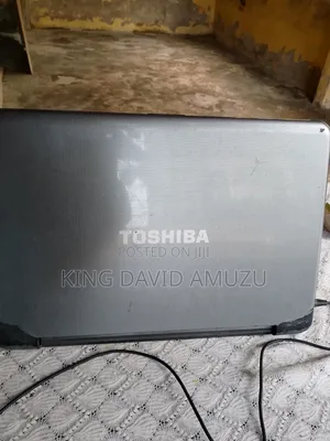 Laptop Toshiba Satellite L50 4GB Intel Core i5 HDD+SSD 500GB