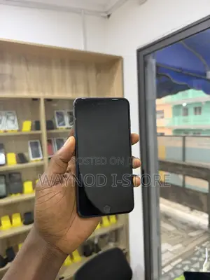 New Apple iPhone 8 Plus 64 GB Black