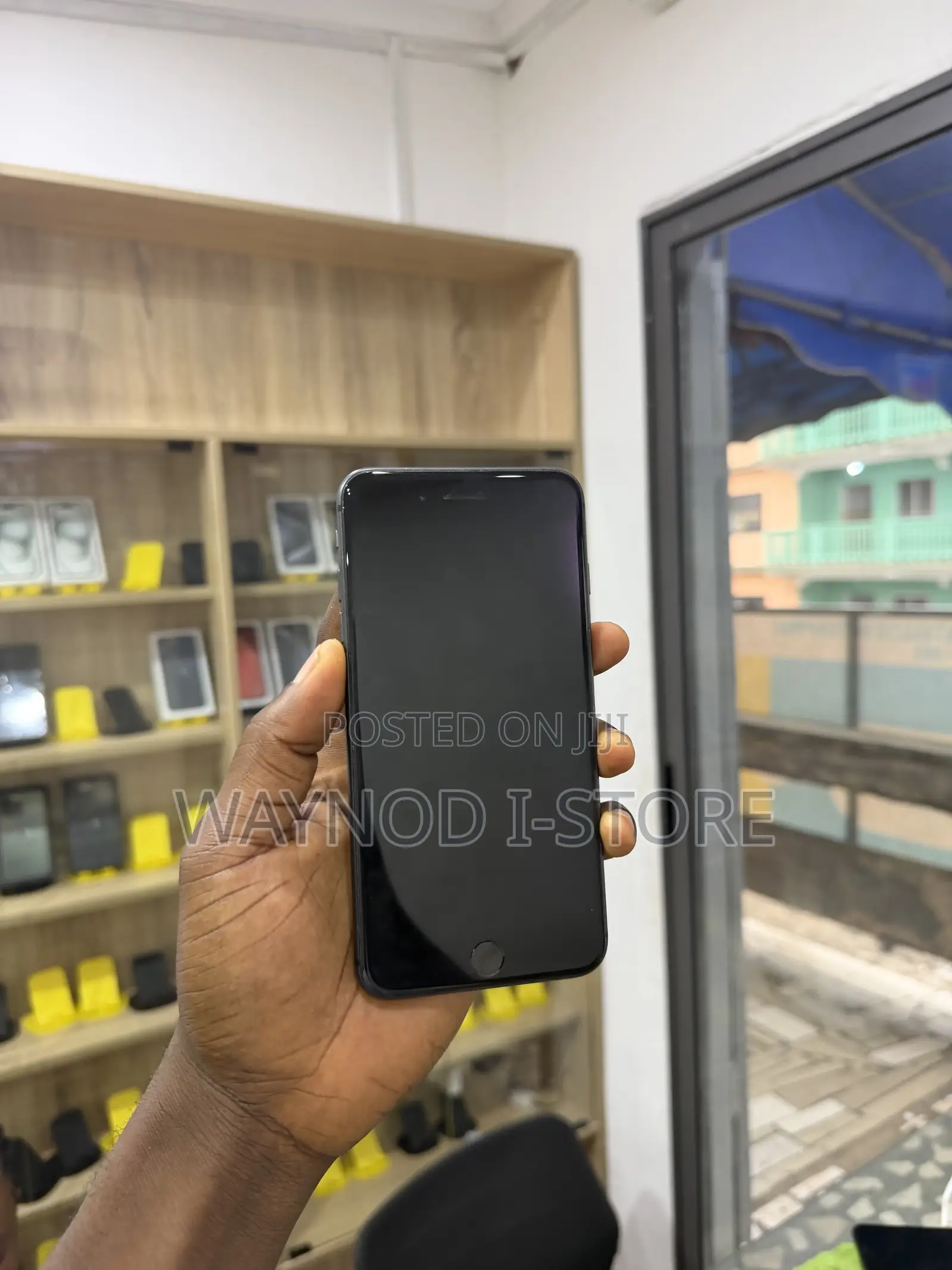 New Apple iPhone 8 Plus 64 GB Black