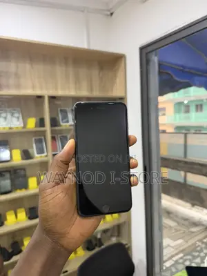 New Apple iPhone 8 Plus 64 GB Black