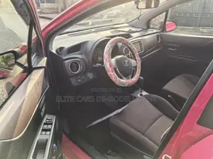 Toyota Vitz 1.3 FWD 5dr 2011 Pink