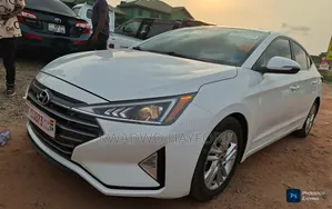 Hyundai Elantra 2019 White